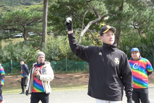 つなGO奄美大島2026 野球 嘉弥真新也 東方伸友